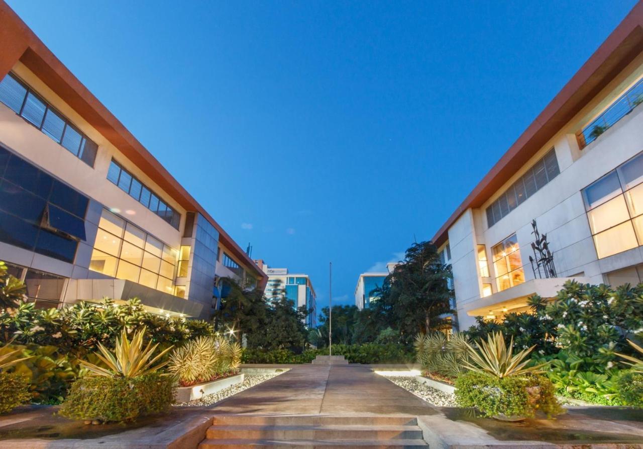 Ecohub Hotel Колката Екстериор снимка